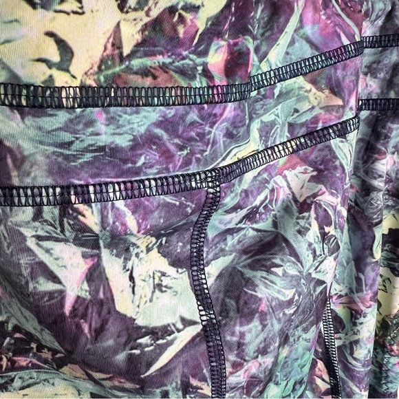 Lululemon Leggings 8 Inspire Tight Iridescent Pants Womens Blue Running Pants - Picture 16 of 16